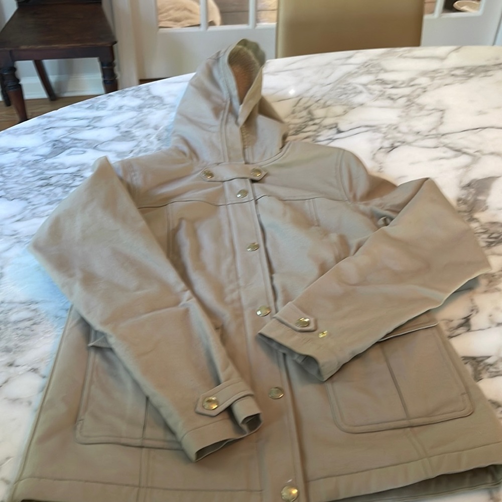 Vineyard Vines never worn fleece lined coat